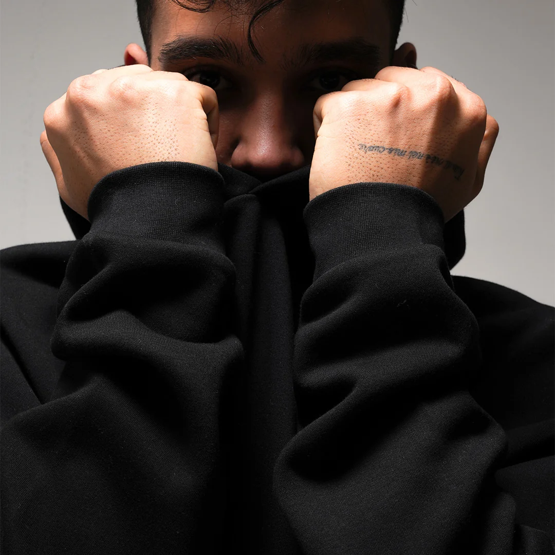 STATEMENT BLACK HOODIE — 6