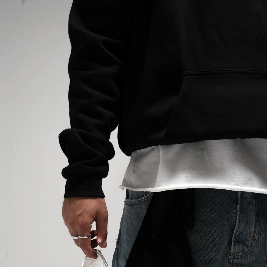 STATEMENT BLACK HOODIE — 9